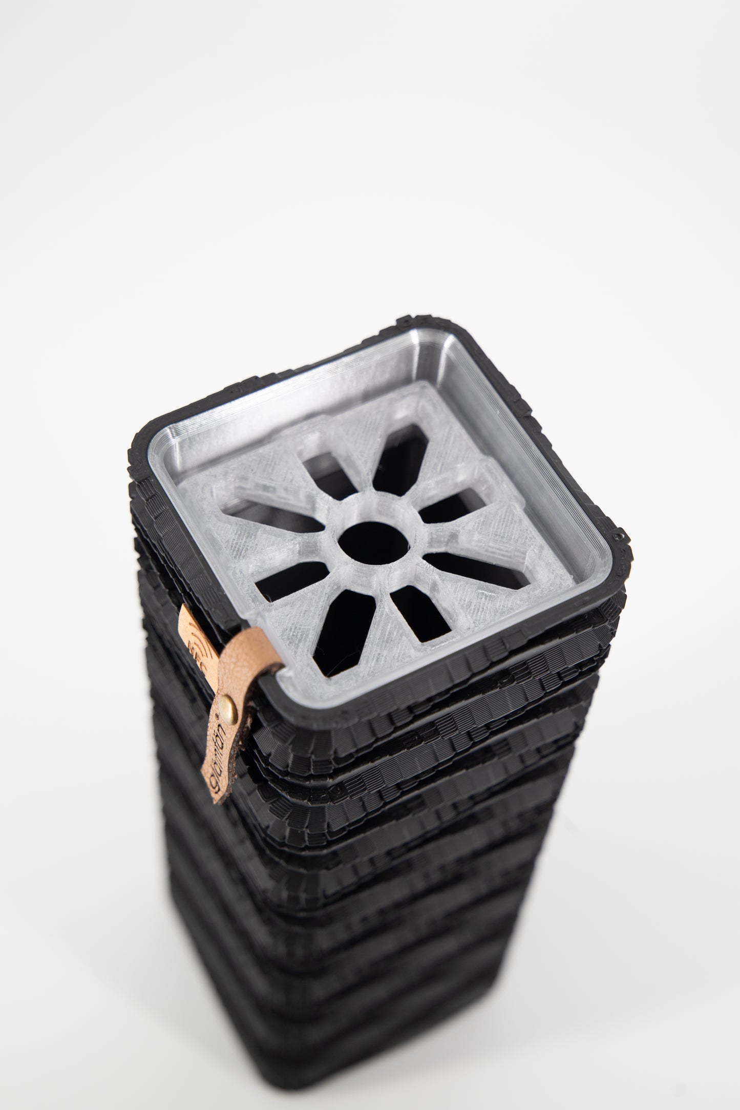 #4 Palazzo – Extravagante Designvase mit NFC & stabilem Stand
