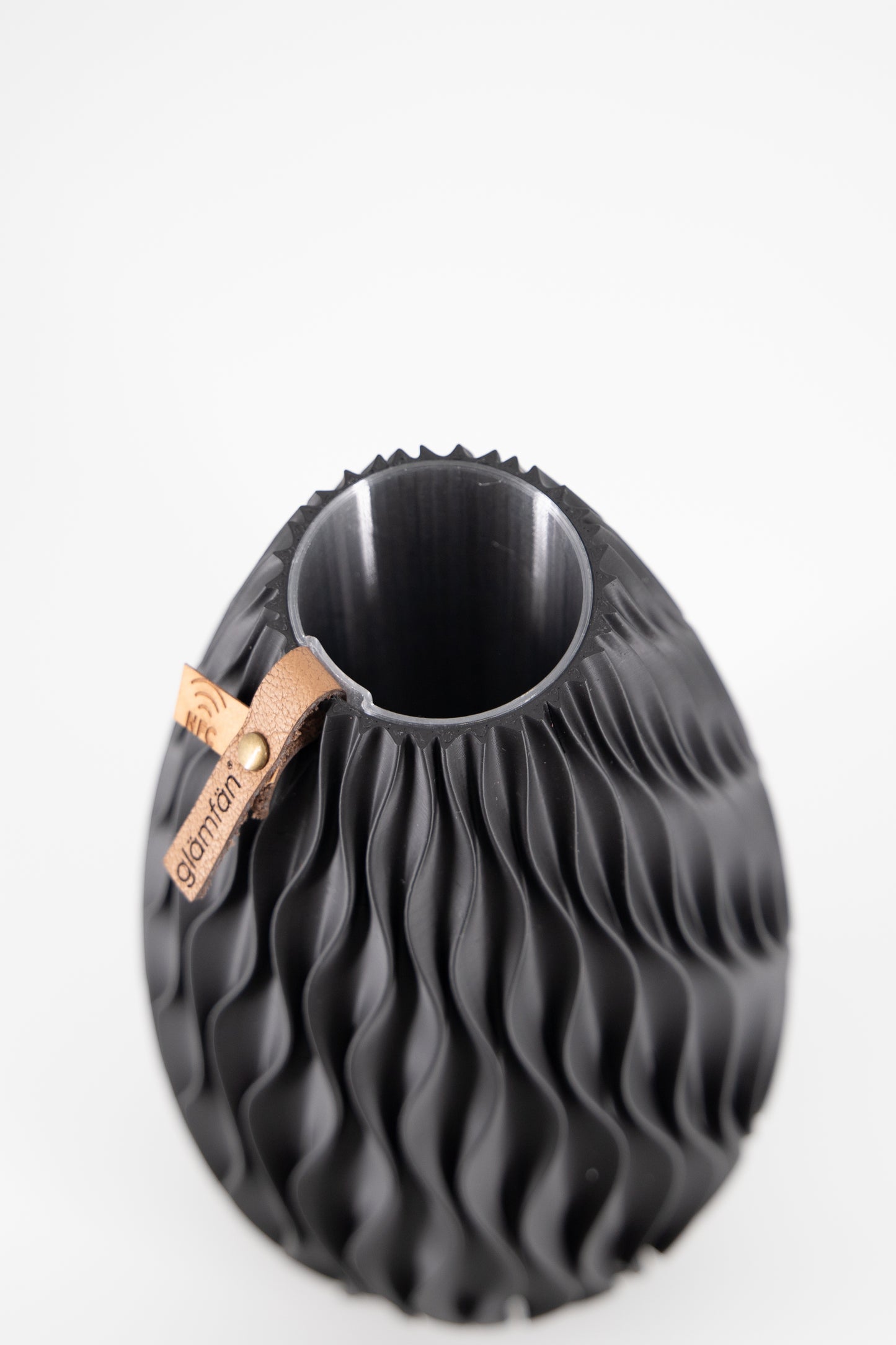 #3 Ondina – Organische Designvase mit NFC & stabilem Stand