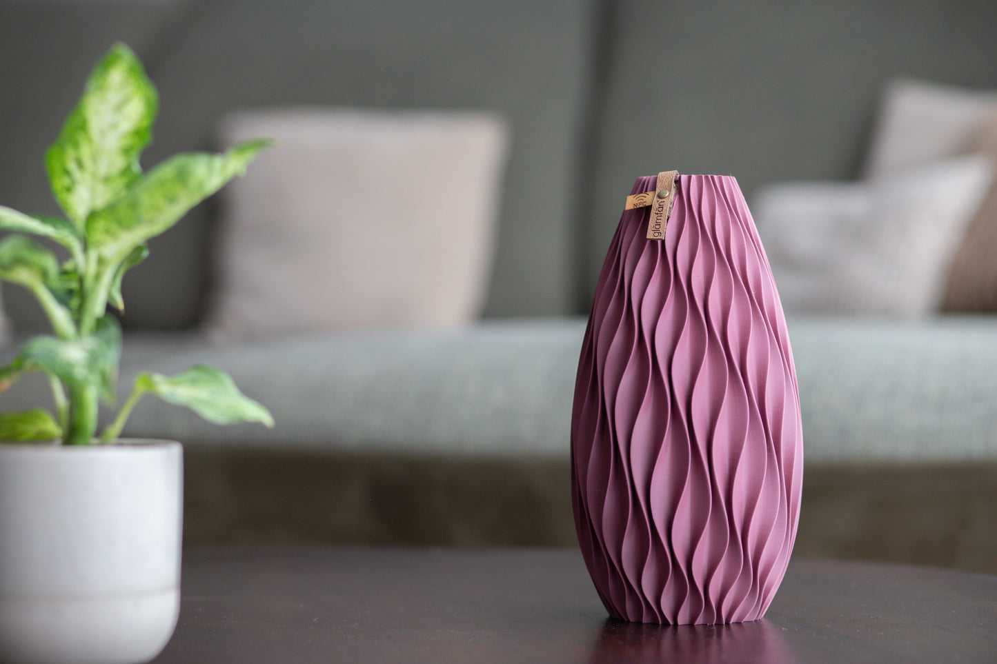 #3 Ondina – Organische Designvase mit NFC & stabilem Stand