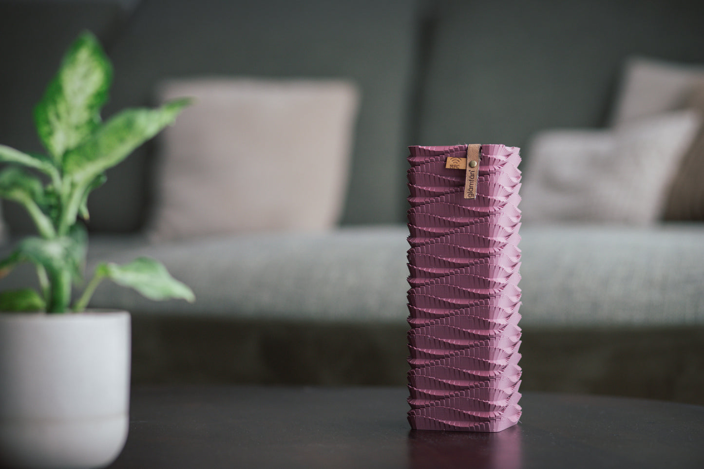 #4 Palazzo – Extravagante Designvase mit NFC & stabilem Stand